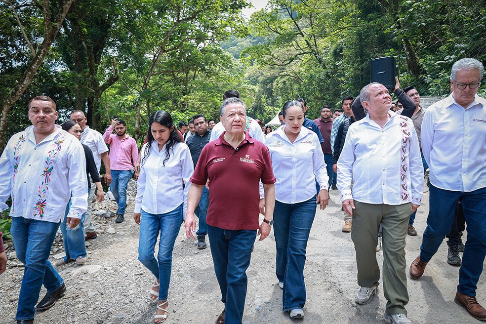 Julio Menchaca arranca las Rutas de la Reconstrucción en la Sierra Gorda hidalguense