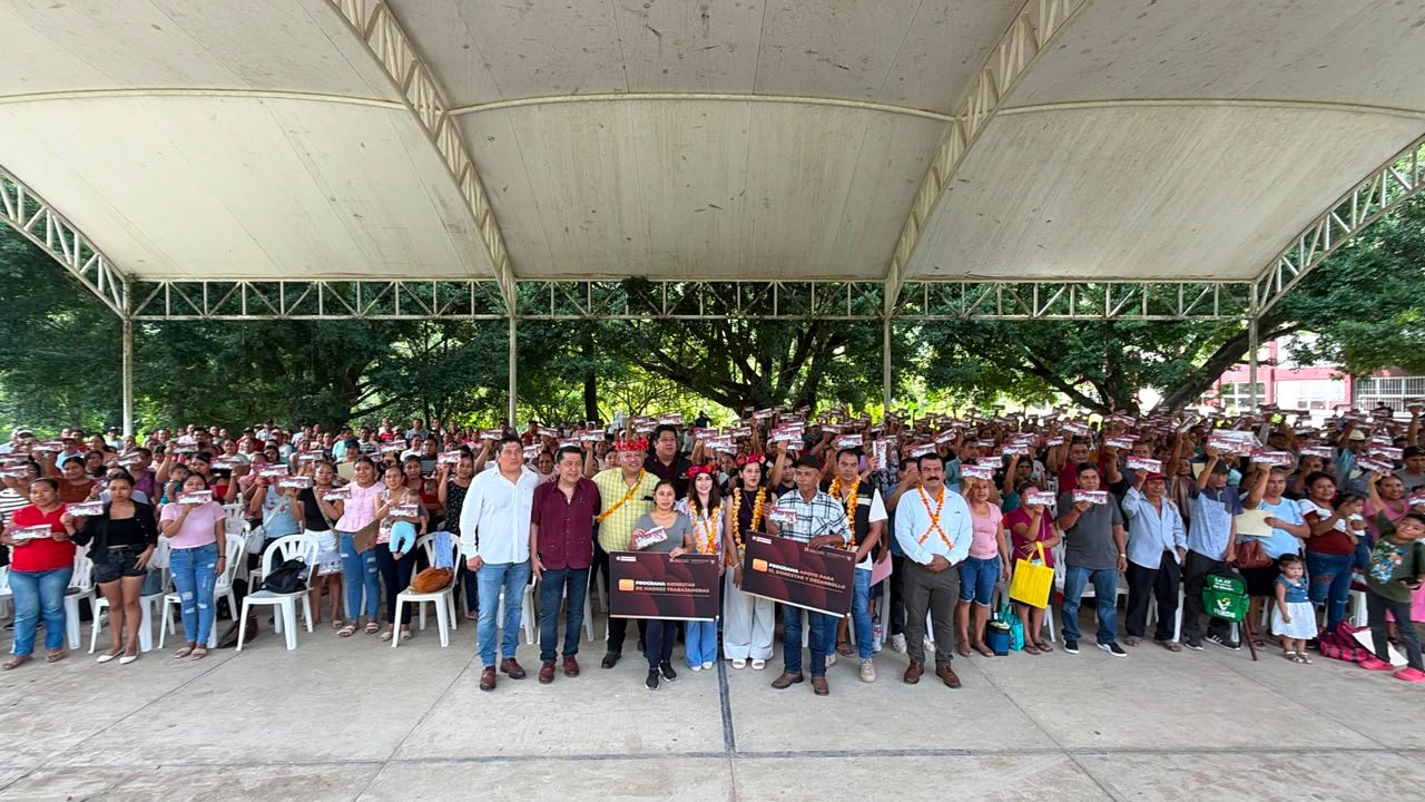 Verifica Contraloría entrega de programas sociales en Jaltocán