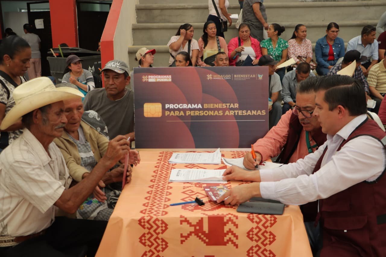 Entrega Sebiso apoyos sociales en zonas serranas de Hidalgo