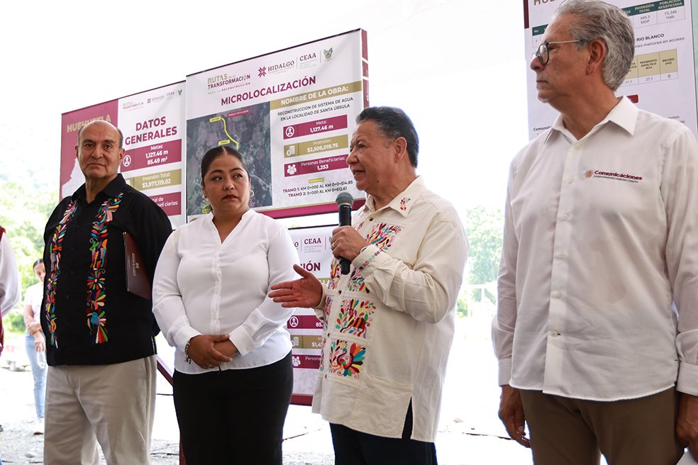 Menchaca Salazar lleva Rutas de la Reconstrucción a Huehuetla    