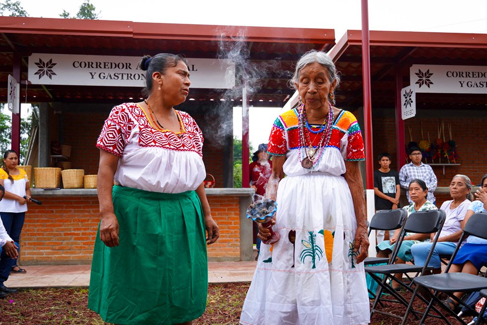 Rendirán homenaje a las parteras tradicionales de Hidalgo en el Día Internacional de los Pueblos Indígenas