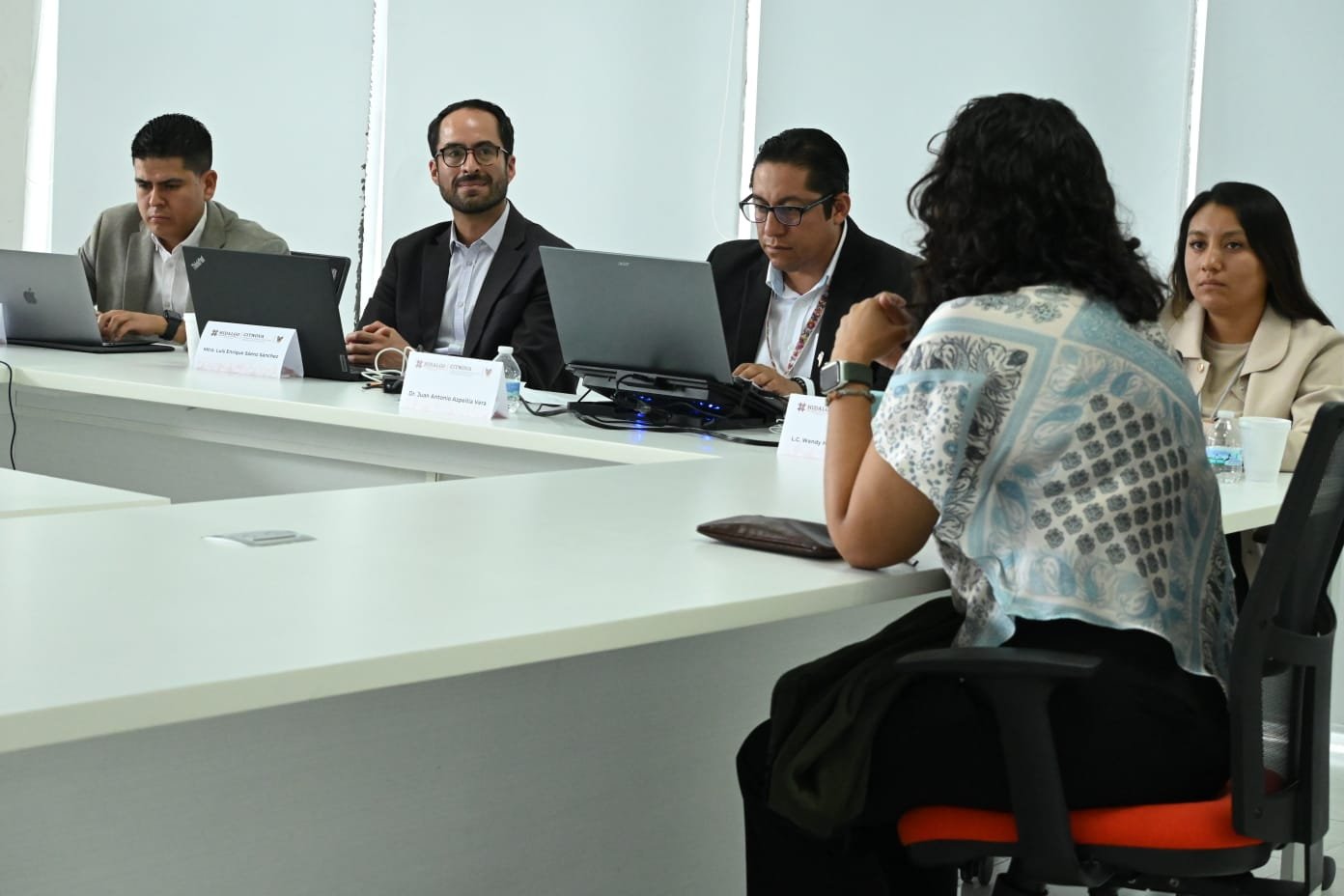 Gobierno estatal apoya a hidalguenses para cursar estancias cortas de maestría y doctorado
