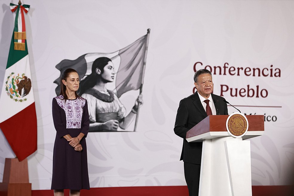 Julio Menchaca presenta el Podecobi Zapotlán y la reactivación de la Cooperativa La Cruz Azul