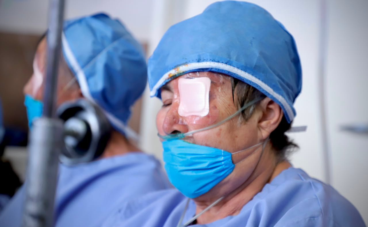 Cirugías gratuitas de cataratas benefician a 194 personas durante los primeros dos días de la jornada