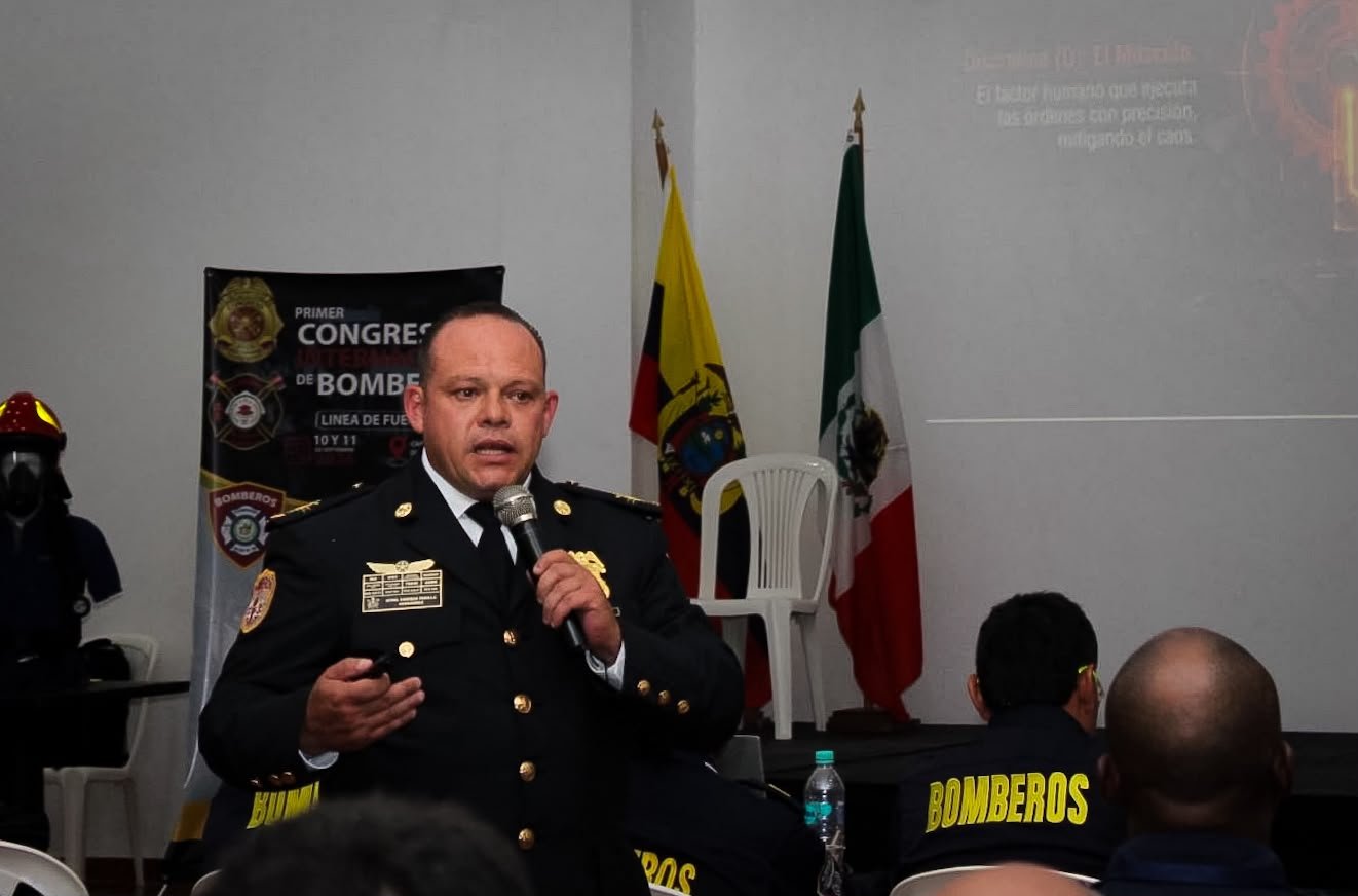 Pachuca destaca como único municipio mexicano en congreso internacional de bomberos