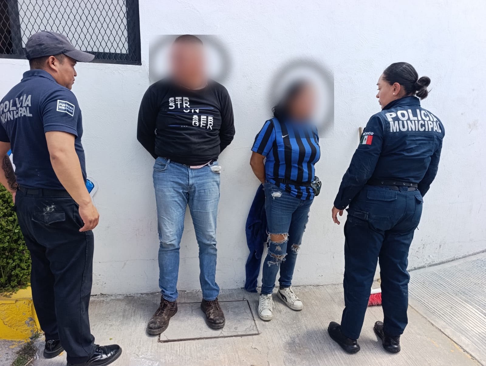 Denuncia anonima, termina en detención de dos personas por venta de narcóticos