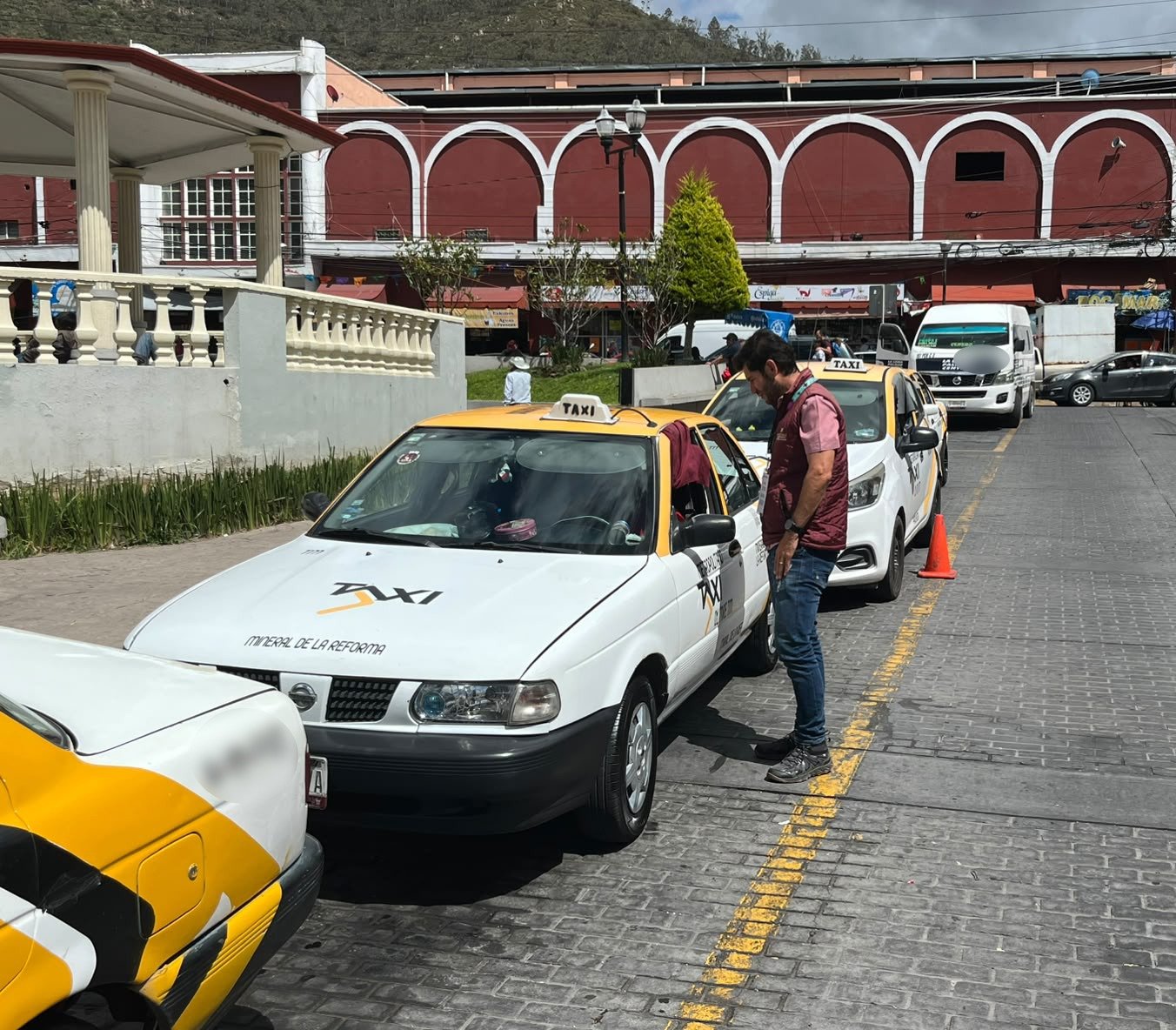 Menchaca endurece vigilancia contra abusos en taxis de Hidalgo