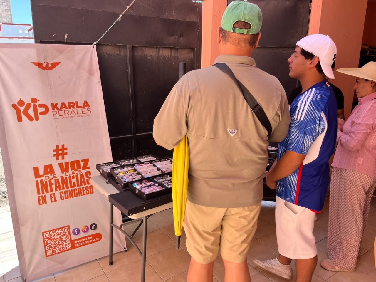 KARLA PERALES GESTIONA JORNADA VISUAL PARA ACERCAR SALUD Y LENTES A FAMILIAS DE SAN FERNANDO