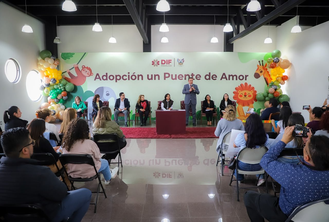61 familias hidalguenses cruzaron el Puente de Amor para brindar un hogar a niñas, niños y adolescentes en Hidalgo