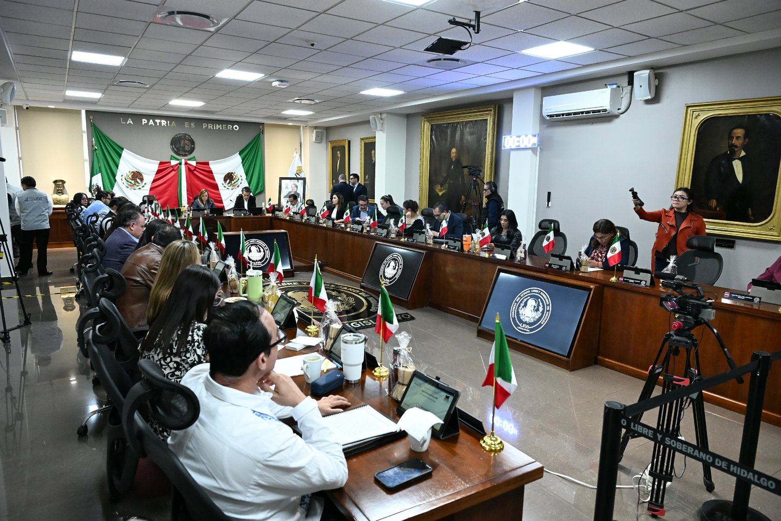 Congreso de Hidalgo avala reforma constitucional sobre nacionalidad única para titulares de poderes ejecutivos