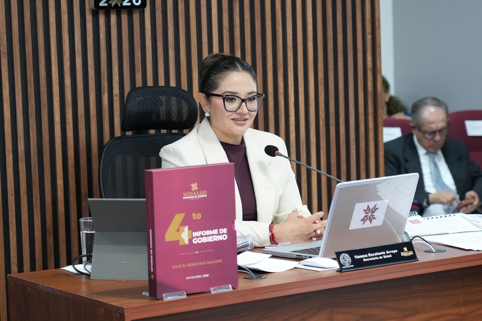 Fortalece Hidalgo infraestructura médica: Vanesa Escalante comparece ante diputados locales.