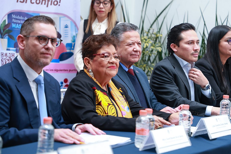 Ernestina Godoy y Julio Menchaca inauguran los Módulos de Atención Social ¡Sí Confío! de la FGR