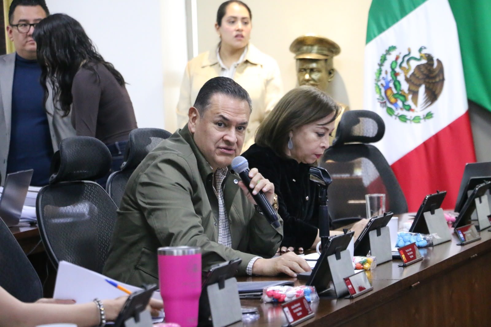 Francisco Téllez propone incorporar la actividad física a la atención de la salud en Hidalgo